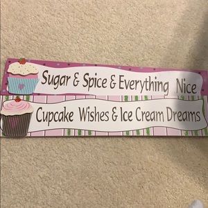 Cupcake decorative signs